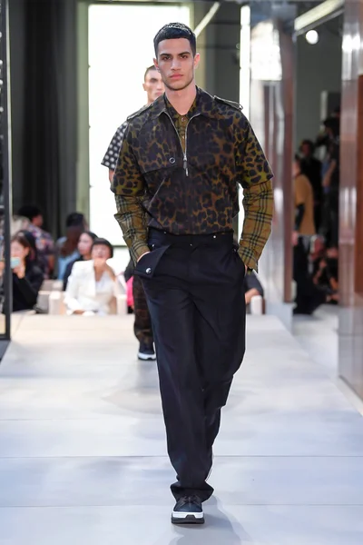 Look 126